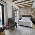 Alachi Hotel 2*