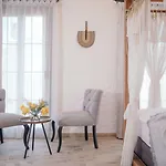 Alachi Hotel