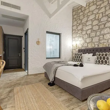 Alachi Hotel 2*