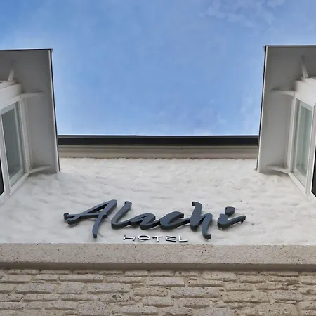 Alachi Hotel