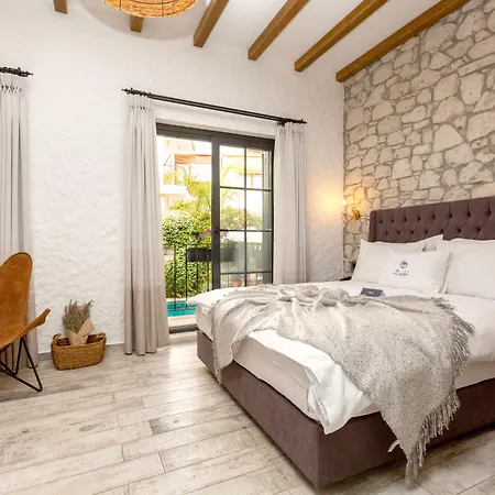 Alachi Hotel 2*